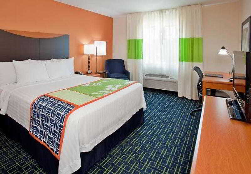 Comfort Inn & Suites Westfield Exterior foto